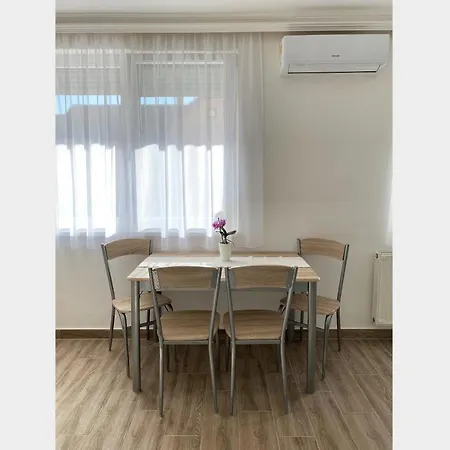 Andrea Apartmanok 2 Hajduszoboszlo Exterior photo